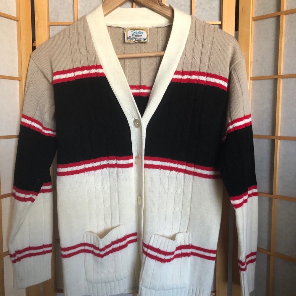 Vintage retro cardigan 70s, 80s with pockets